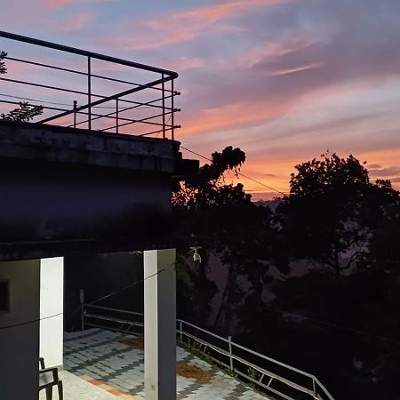3R Residency Munnar Hostel Екстериор снимка